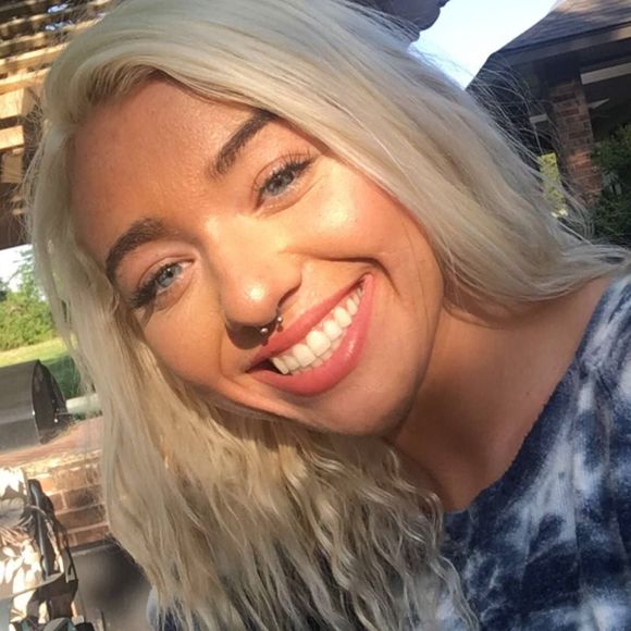 Meet your Posher, Kaylen - Picture 1 of 1